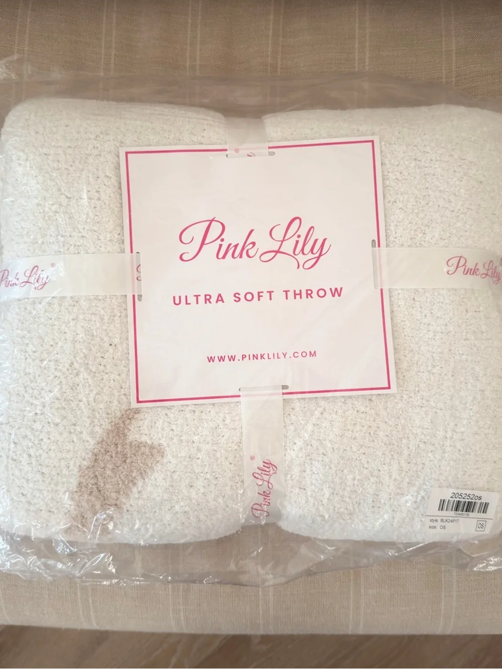 Pink Lily Ultra Soft Throw Blanket in Tan and Cream Bows